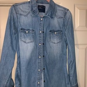 American Eagle Denim Button Up